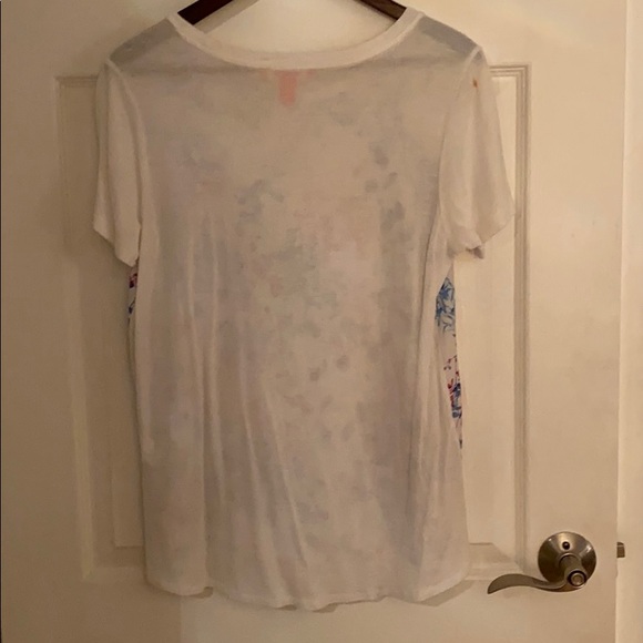 ❤️3 for $25❤️ Floral print Tshirt - Picture 2 of 2